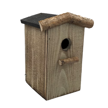 vogelhuisje van gevlamd hout en berk