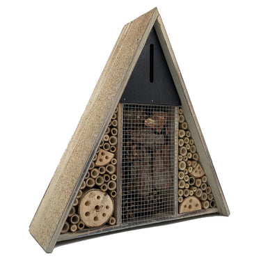 driehoekig insectenhotel met meerdere compartimenten
